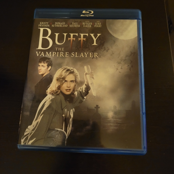 Buffy the Vampire Slayer Blu-ray - Picture 1 of 3